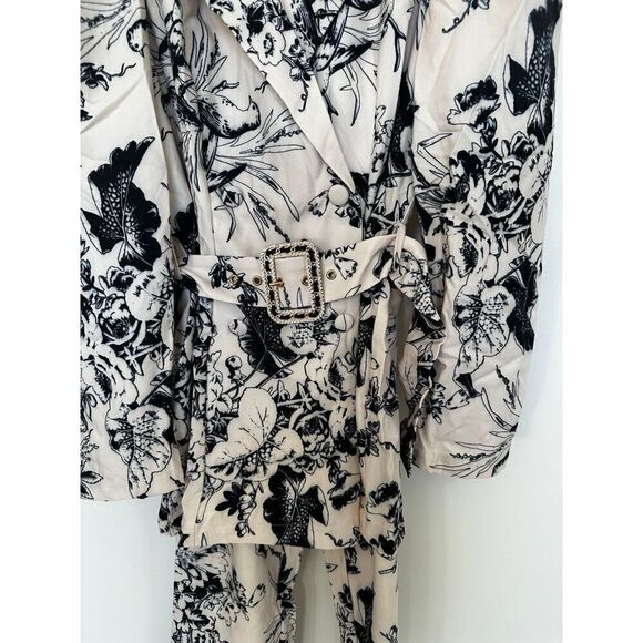 Bird Print Jacket and Cigarette Pants. - Picture 5 of 12